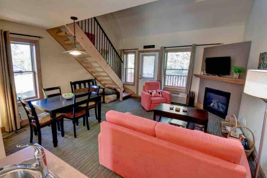 Tremblant Chalet Walking Distance From Activities Mont-Tremblant Exterior photo
